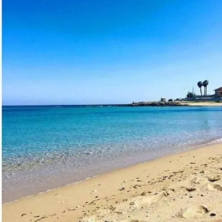 A Due Passi Dal Mare *